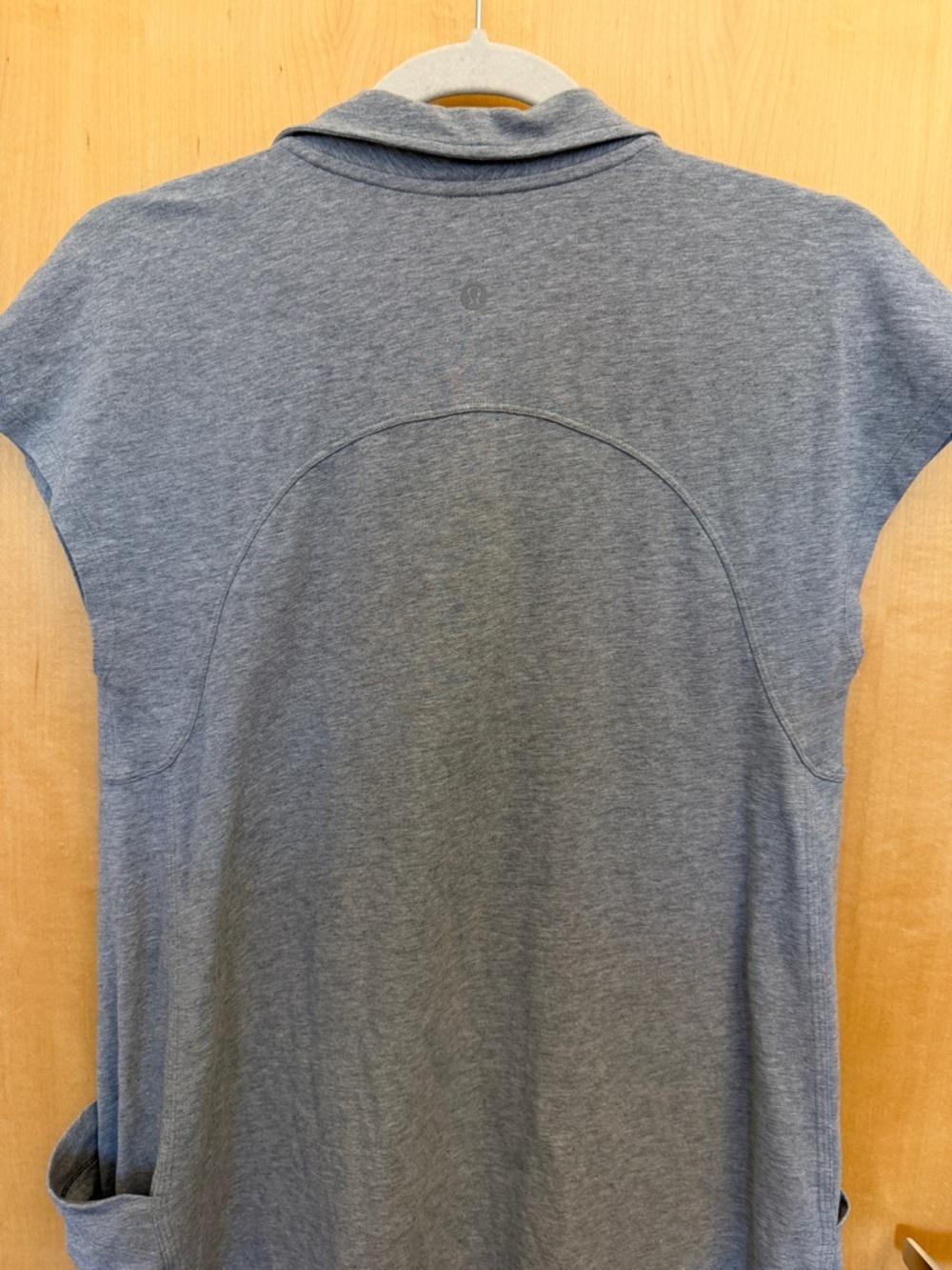 Lululemon Players Pro-Form Polo Dress in the color Heathered Medium Grey size 4 - Picture 9 of 10